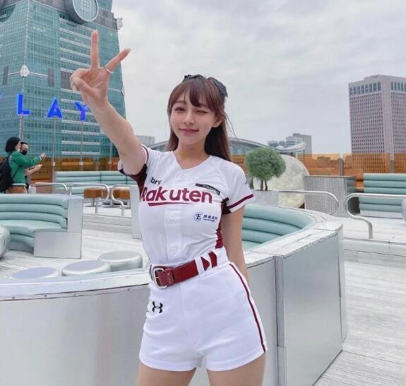 女神林襄脫到麻木 親揭整型真相