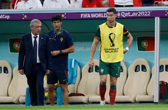 【世界盃】C朗被貶後備餘波未了 女友、家姐連環炮轟教練山度士 「立即離隊返屋企！」