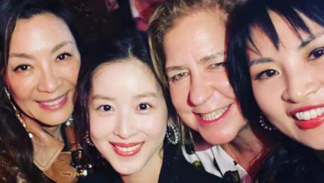 楊紫瓊奪奧斯卡影后！奶茶妹發文了
