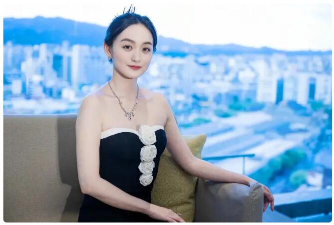 何泓姍《如懿傳》打前輩 周迅忍痛照單全收